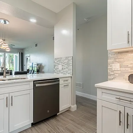 Greenlinks At Lely Luxury White Orchid Fully Renovated Modern 1St Floor 3Bdr Golf Resort Villa North North Naples Extérieur photo